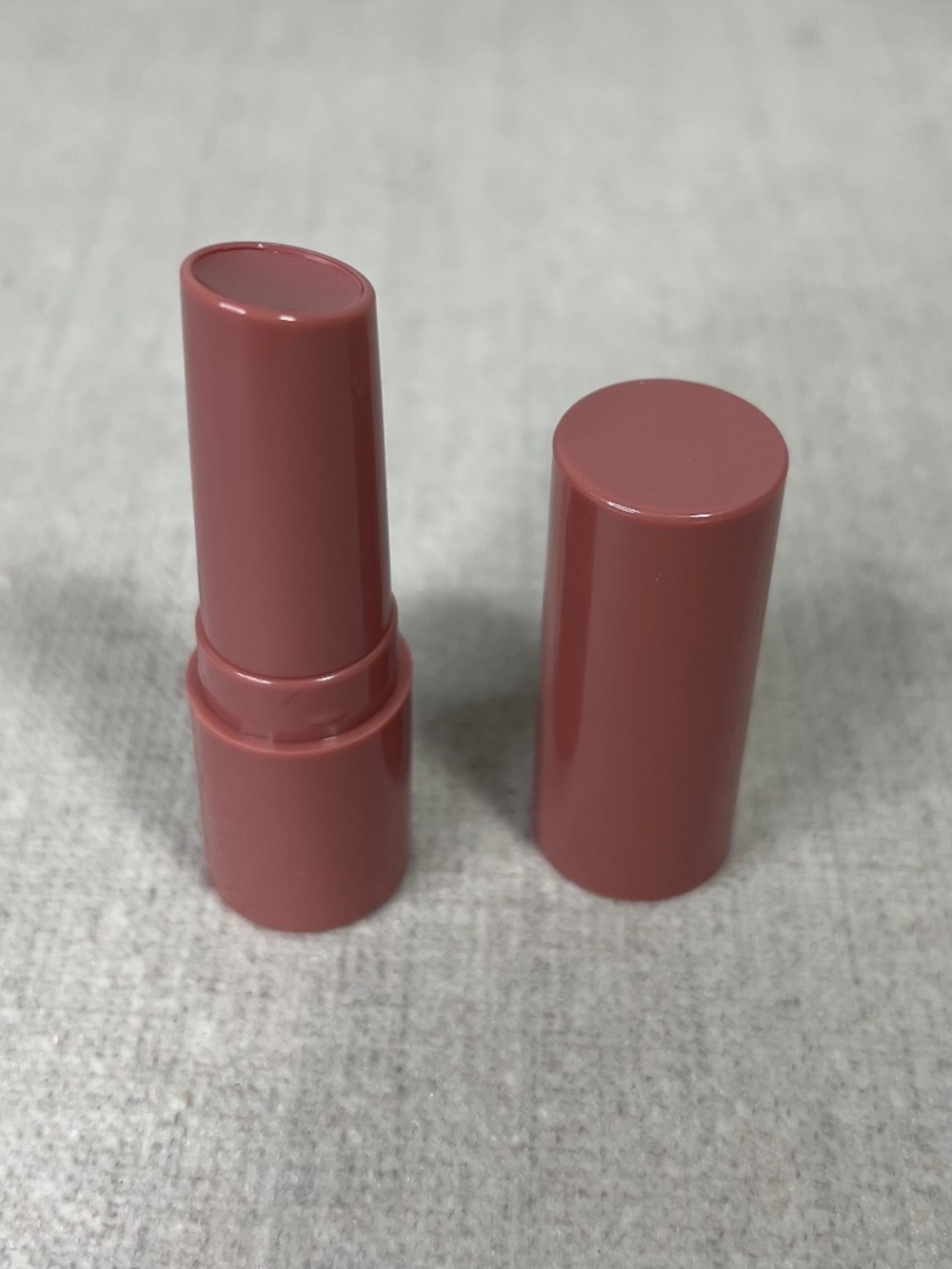 ❤️3 for $30❤️ MAKEUP BY MARIO MoistureGlow Plumping Lip Serum mini - Picture 5 of 6